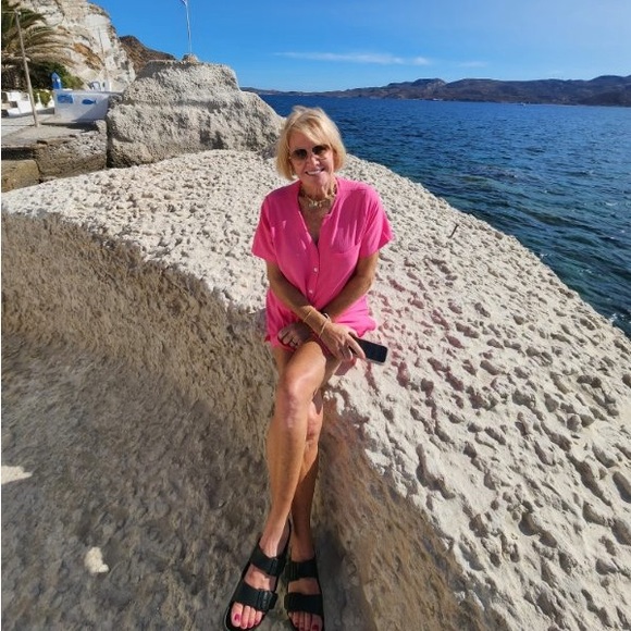 Meet your Posher, Lisa - Picture 1 of 1